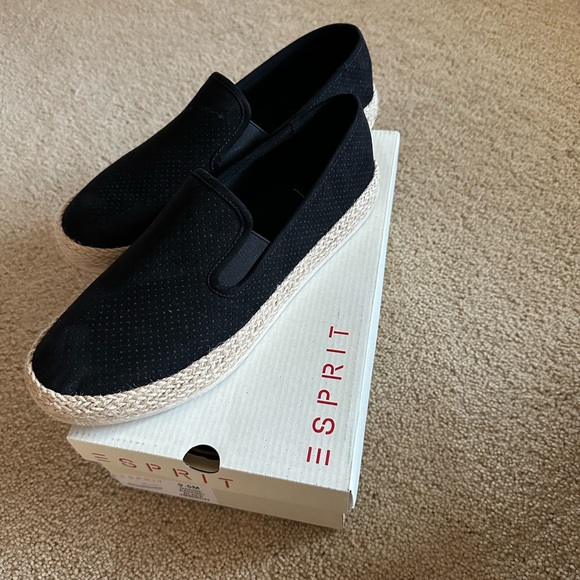 Slip on shoes - Picture 2 of 3